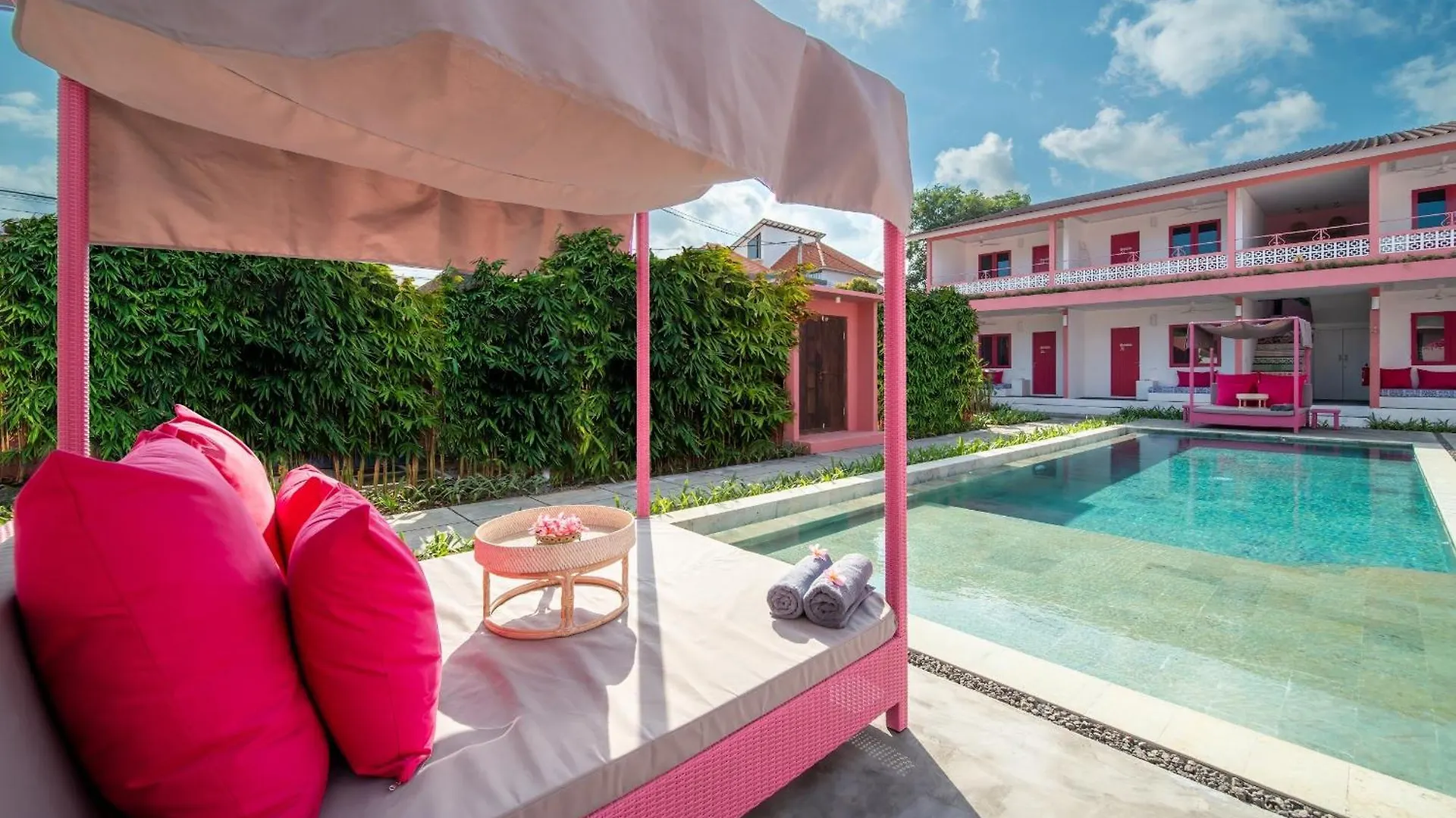 Pinkprivate Balangan - For Cool Adults Only Bed & Breakfast Jimbaran Endonezya