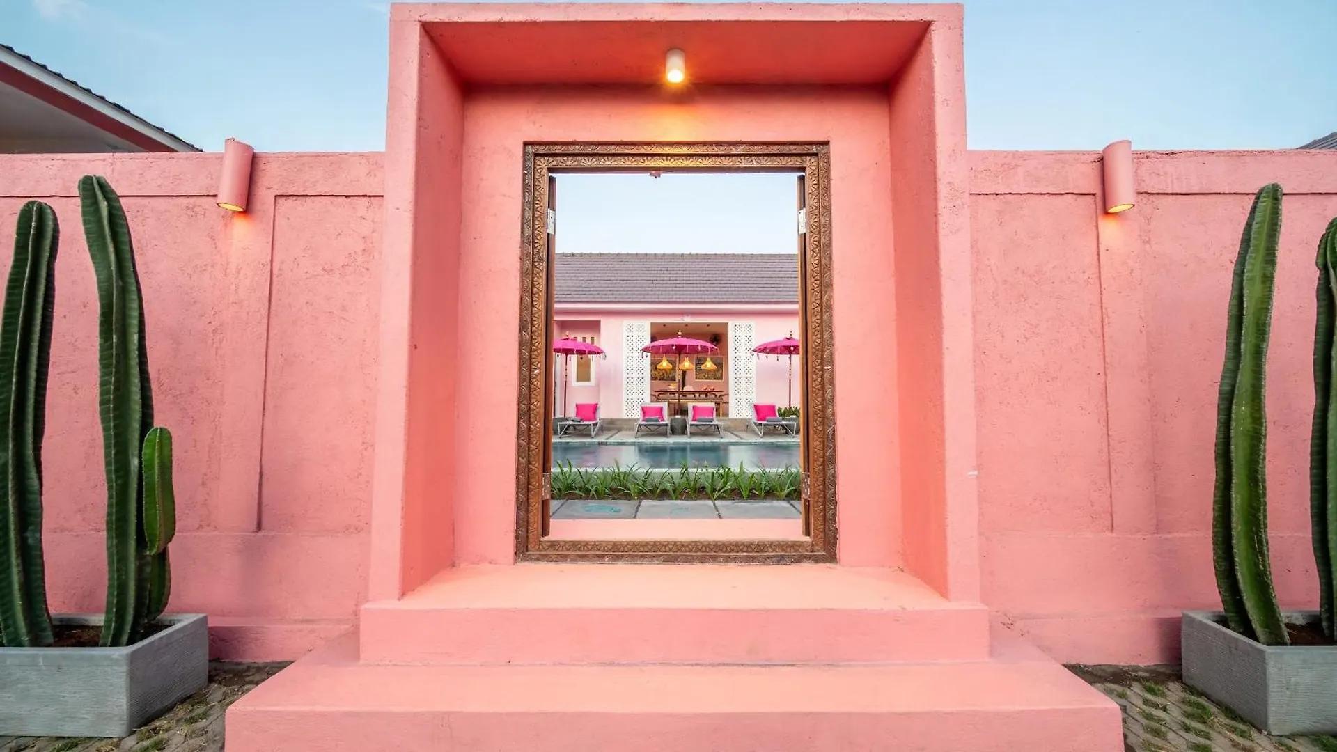 Pinkprivate Balangan - For Cool Adults Only Bed & Breakfast Jimbaran