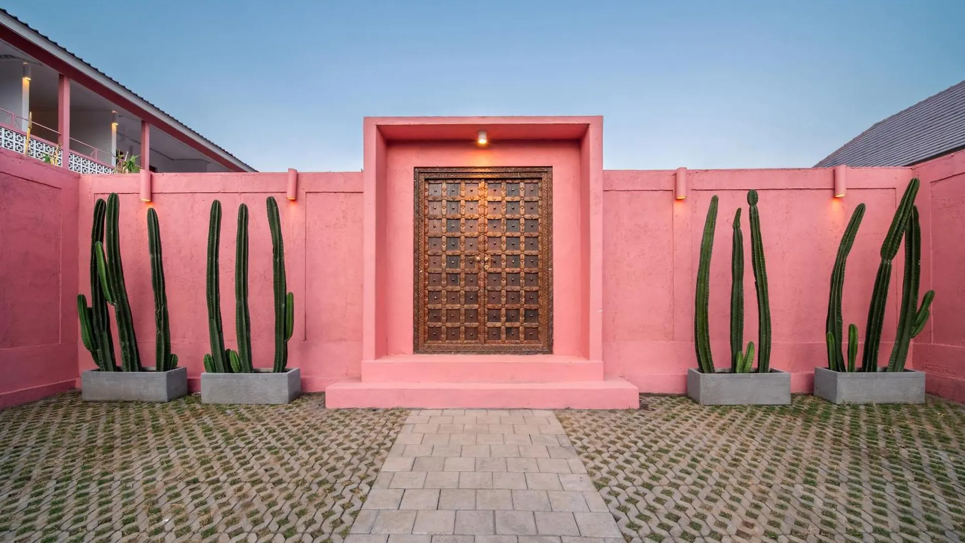 Pinkprivate Balangan - For Cool Adults Only Bed & Breakfast Jimbaran