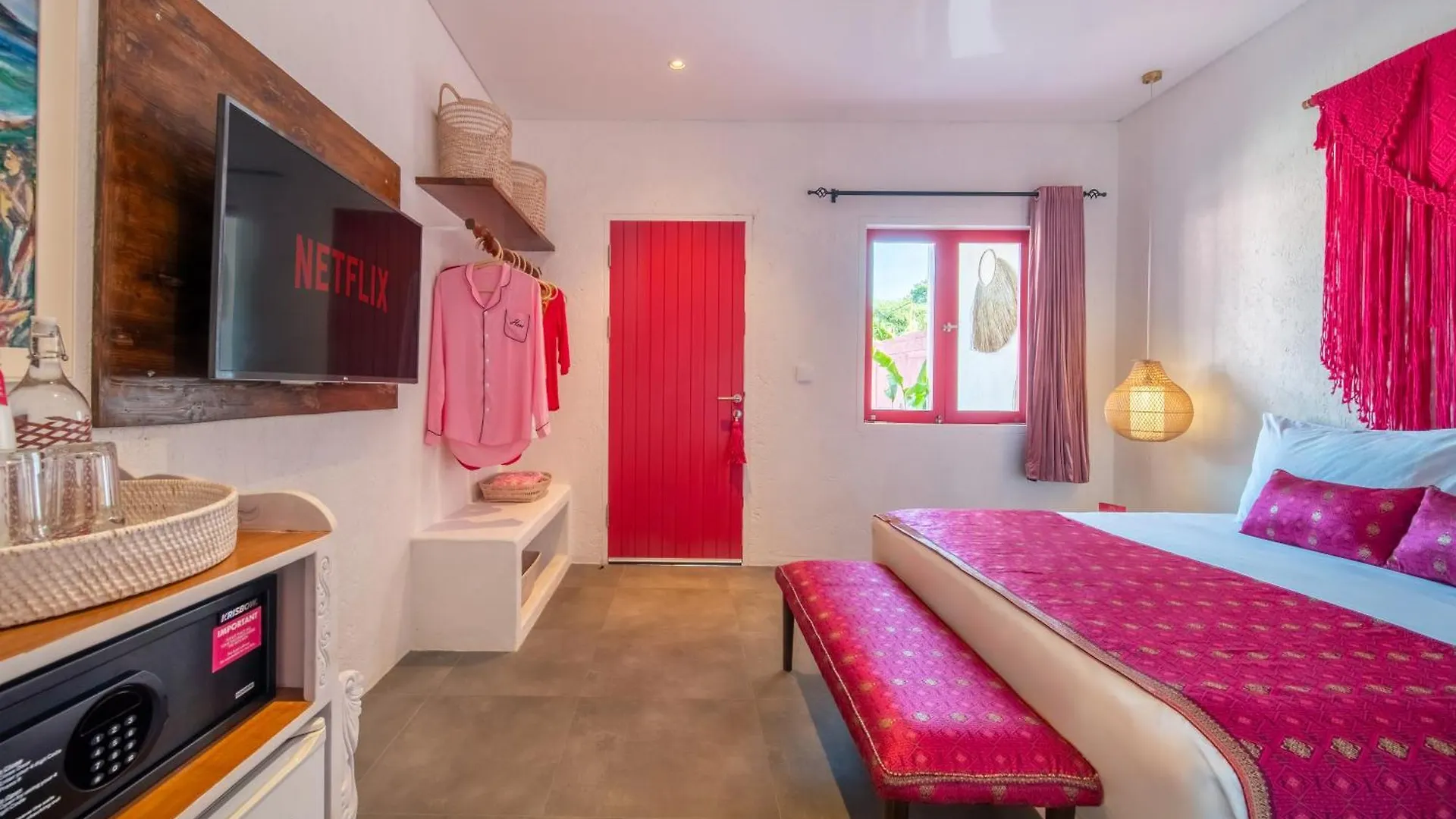 Pinkprivate Balangan - For Cool Adults Only Bed & Breakfast Jimbaran