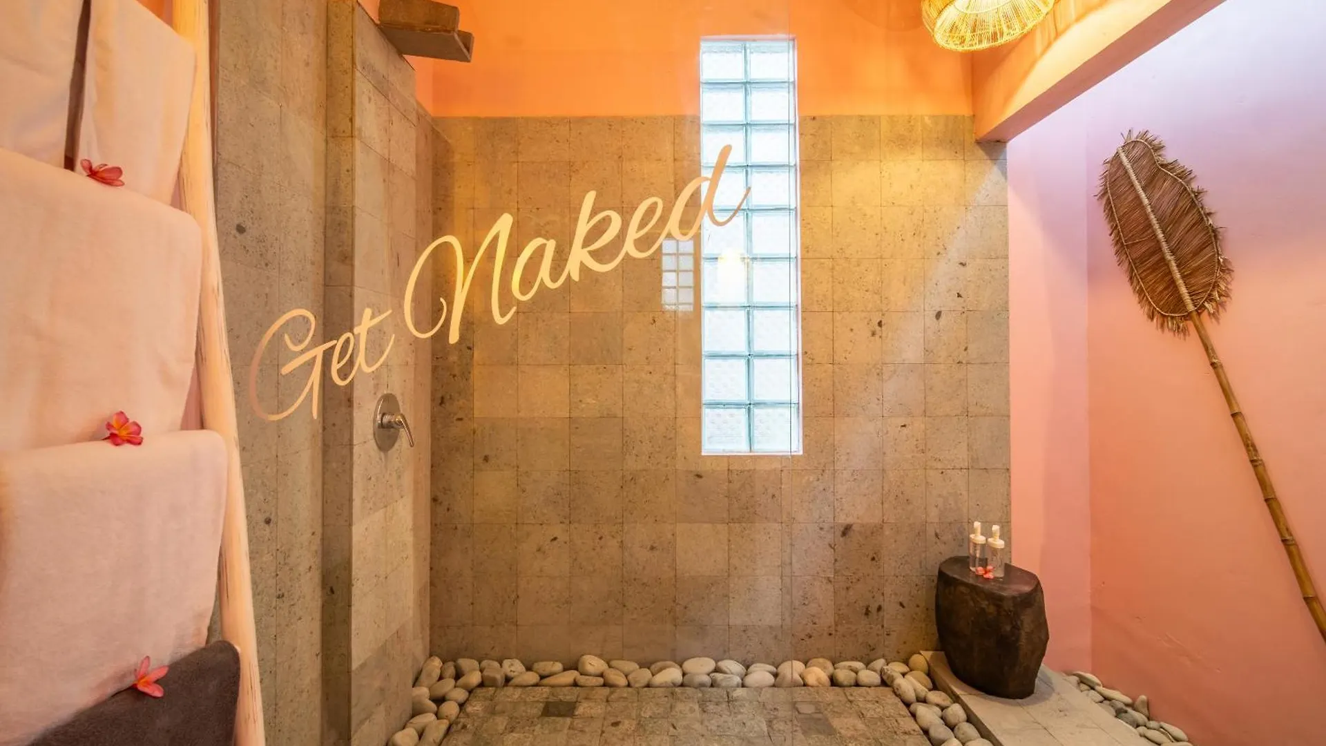 Pinkprivate Balangan - For Cool Adults Only Bed & Breakfast Jimbaran  Indonesia