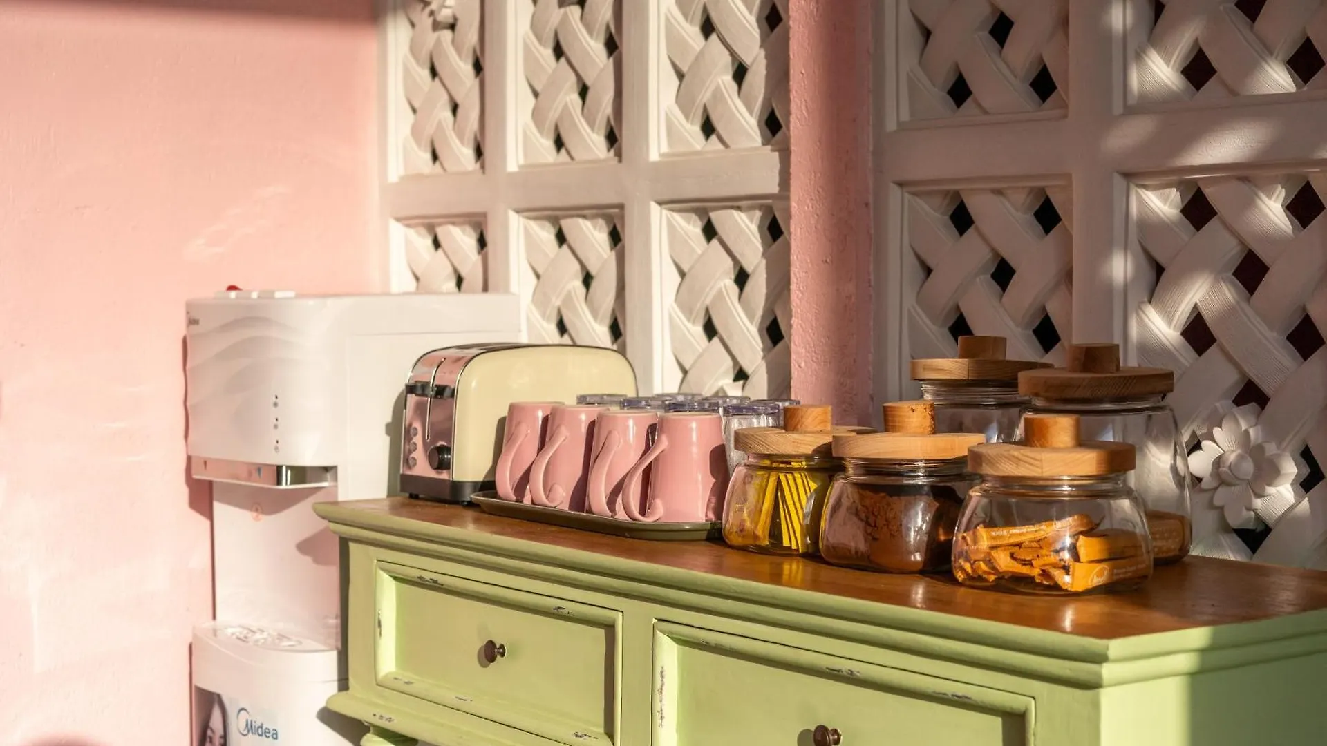 Pinkprivate Balangan - For Cool Adults Only Bed & Breakfast Jimbaran   Jimbaran (Bali)