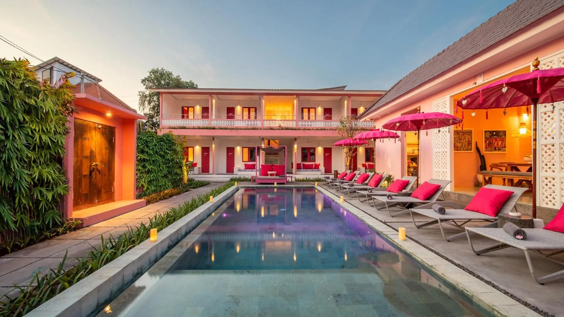 Bed & Breakfast Pinkprivate Balangan - For Cool Adults Only Bed and Breakfast Jimbaran Indonesië