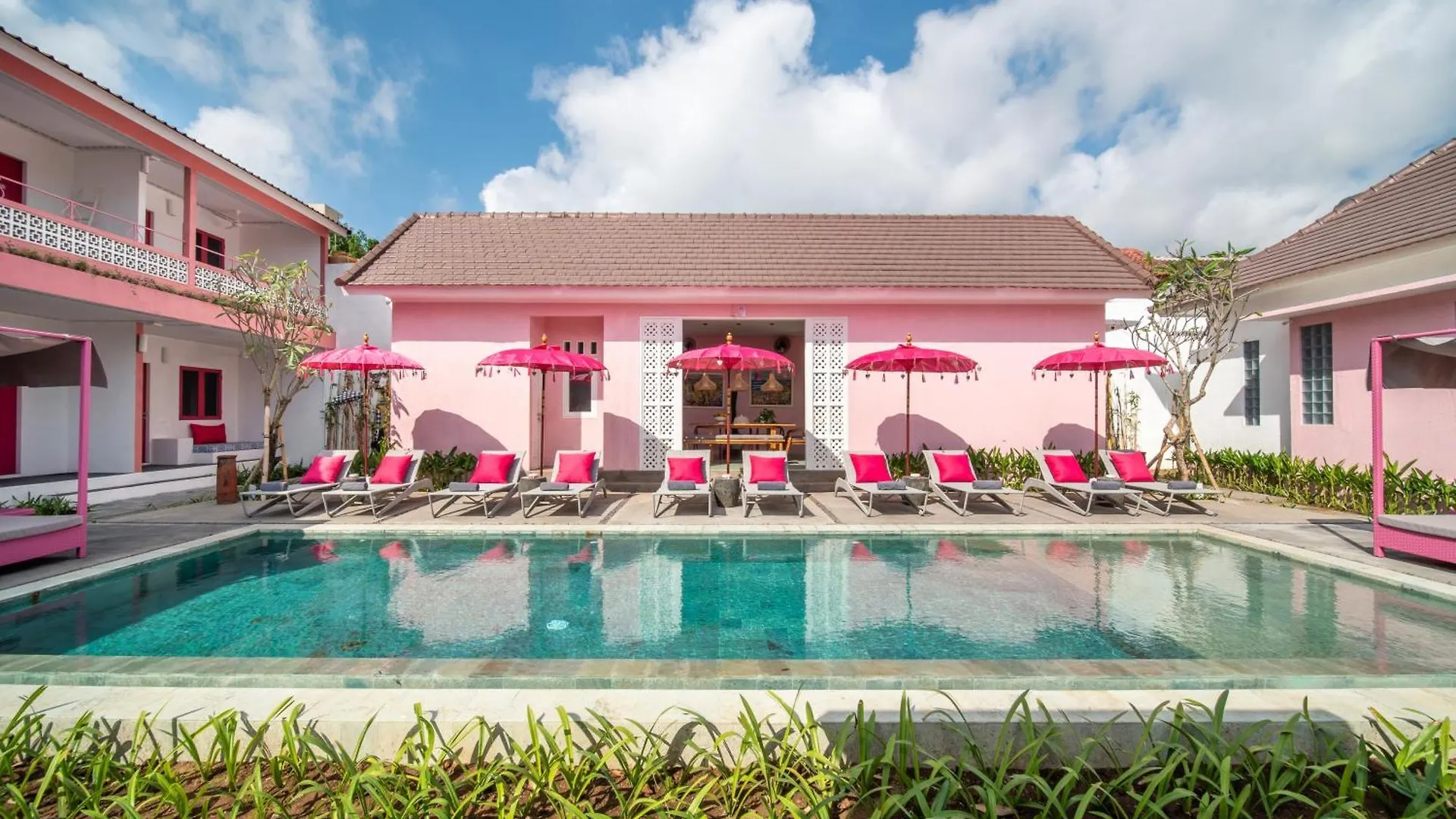 Pinkprivate Balangan - For Cool Adults Only Bed and Breakfast Jimbaran