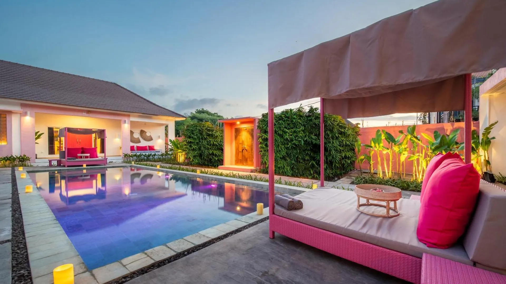 Pinkprivate Balangan - For Cool Adults Only Bed & Breakfast Jimbaran